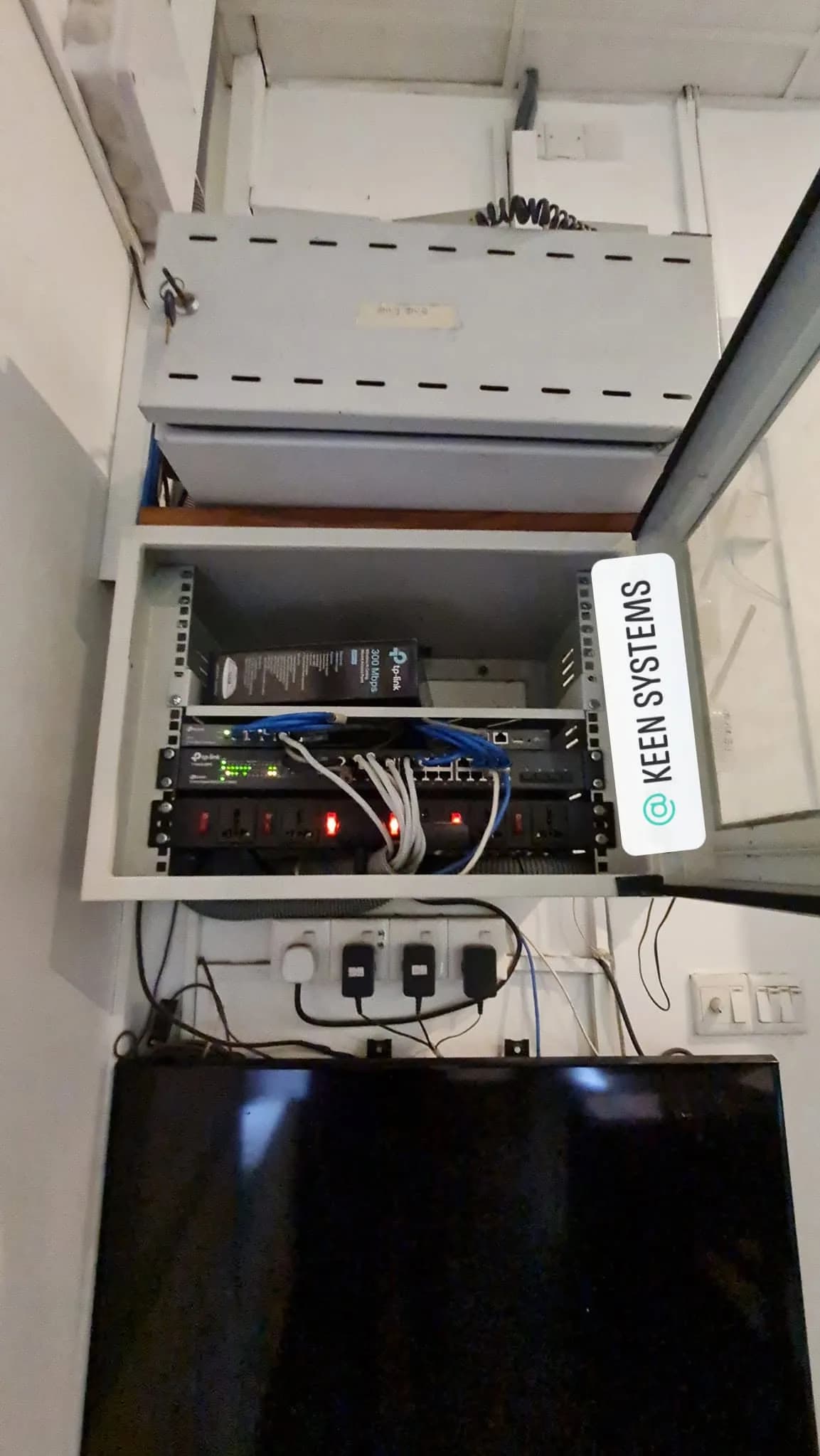KIMA Surf Weligama network cabinet with routing, switching and power equipment